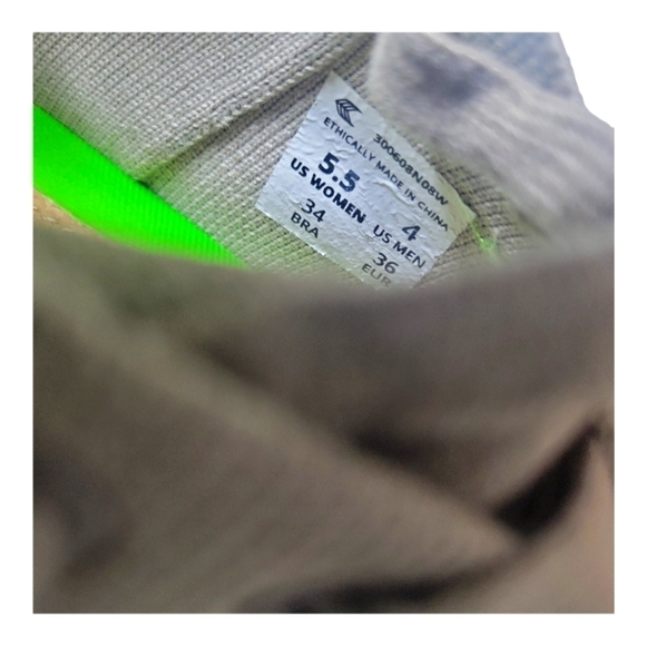 Cariuma Women's Low Top Vegan Beige Knit Sneakers Sz 5.5 - Picture 9 of 9